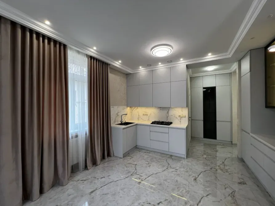 Продаж 1-поверховий Котедж з ділянкою 3.7 сот 79.9 кв.м 2 кімн.  Виноградів - фото 12