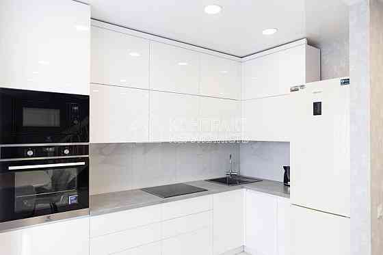 Продаж Квартира 3-кімнатна, 9/10 поверх на вул. Лосівський Kharkiv