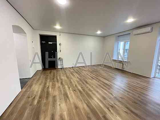 Оренда Будинок 2-кімнатний на Межигірська вул., 3 Київ