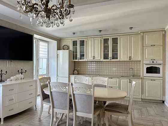 Оренда Квартира 2-кімнатна, 15/19 поверх на ул. Герцена, 35 Київ