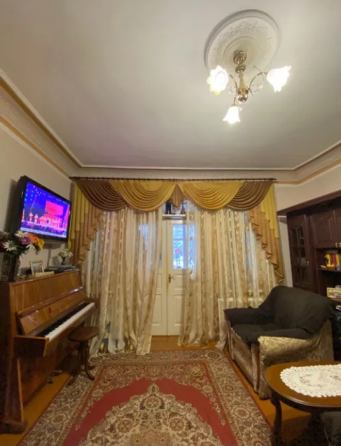 Продається пів-будинку (центр) Кропивницький