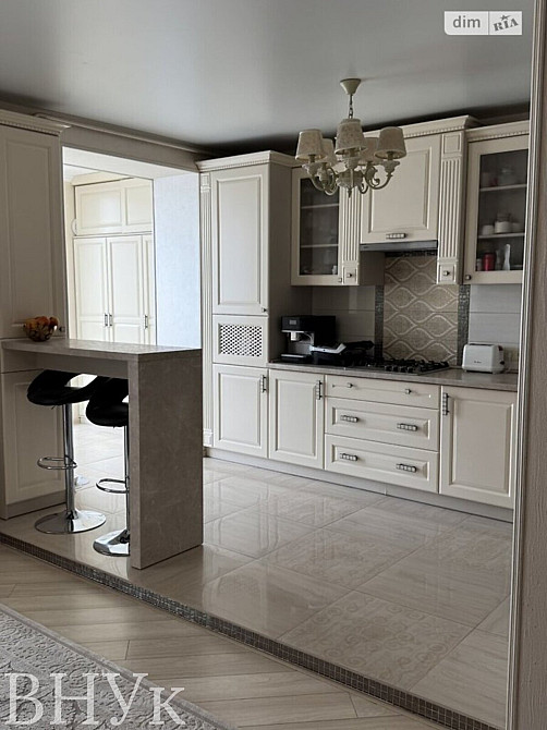 Продаж Квартира 3-кімнатна, 7/9 поверх на Зоряна Луцьк - фото 1