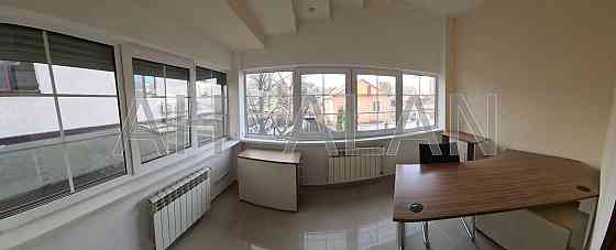 Оренда Будинок 12-кімнатний на Куп'янська вул., 38 Kiev