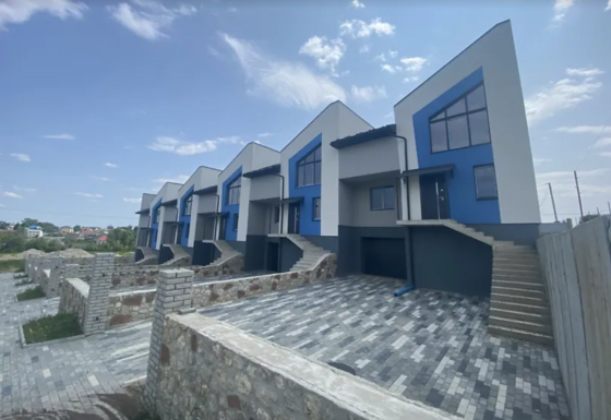 Продаж 2 поверхового таунхауса з ділянкою на 2 сотки, 147 кв. м, 5 кімнат, Байківці Baikivtsi