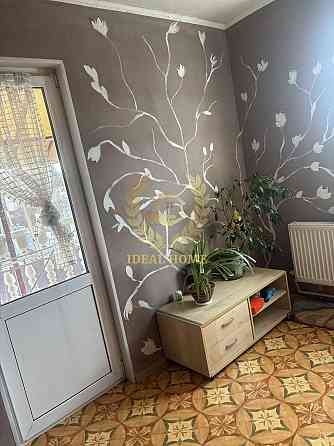 Продаж Будинок 5-кімнатний на Майская ул., 24 