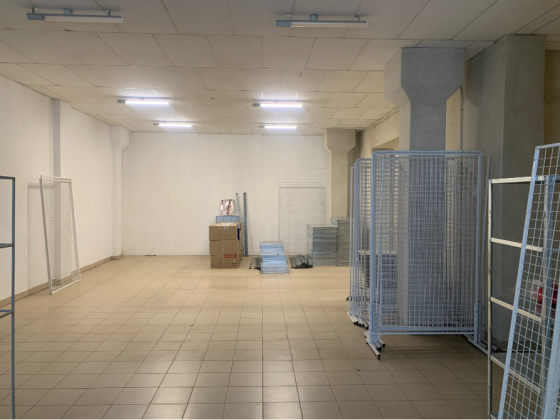 Здається Торгово-офісний центр площа 700 кв.м 2-й поверх Львів Промислова 50/52 Львів