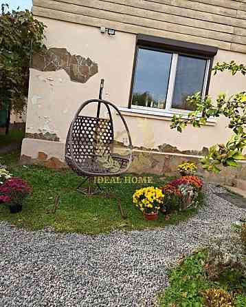 Продаж Будинок 4-кімнатний Круглик