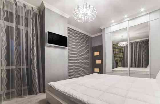 Оренда Квартира 3-кімнатна, 16/17 поверх на Базарная ул., 5/3 Одеса