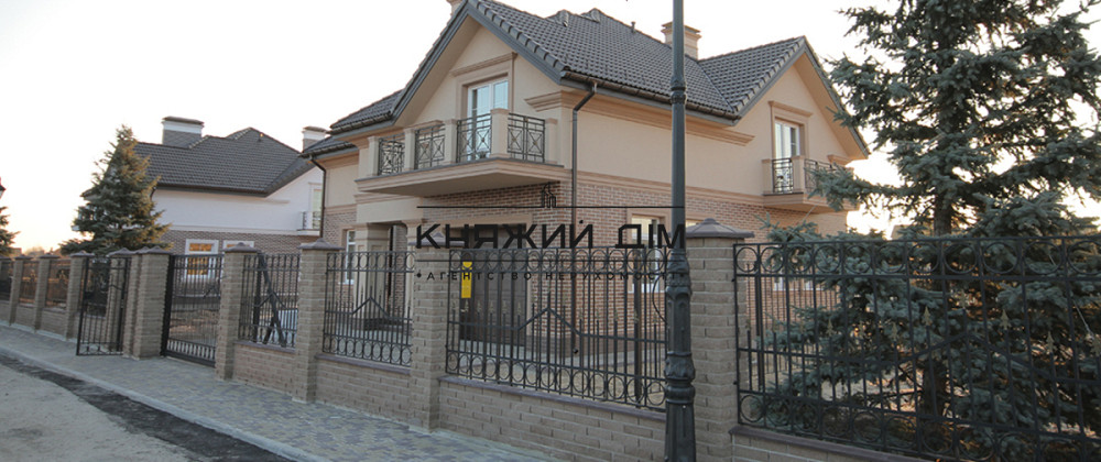 Без комиссии. Отличный дом в элитном коттеджном городке  - фото 1