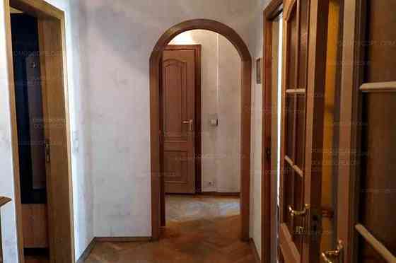 Продаж Квартира 2-кімнатна, 5/18 поверх на Ларисы Руденко, 10 Kiev