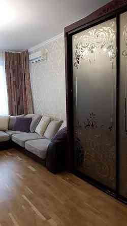 Оренда Квартира 2-кімнатна на Днепровская набережная, 14 Киев