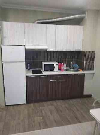 Оренда Квартира 1-кімнатна, 3/6 поверх на Черчиля, 93 Киев