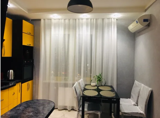 Оренда Квартира 3-кімнатна, 18/25 поверх на Григоренко Петра просп. Київ