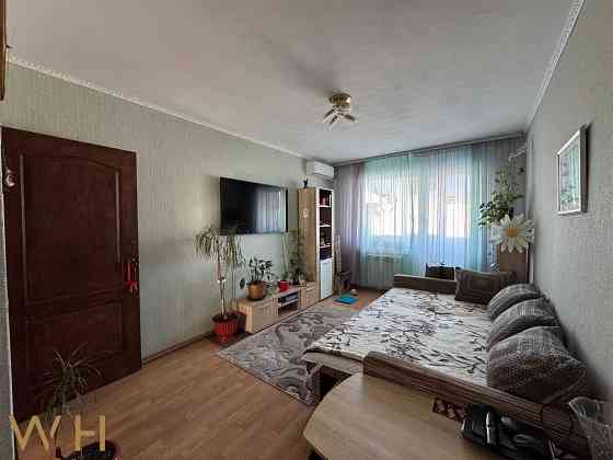 Продаж Квартира 3-кімнатна, 9/9 поверх на Лятошинського вул., д. 14-А Киев