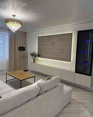 Продаж Квартира 3-кімнатна, 2/9 поверх на вул. Пирогова Тернополь