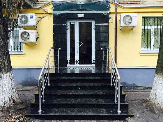 Оренда офісне приміщення на Хмельницкого Богдана ул. поверх - 1/7 Київ