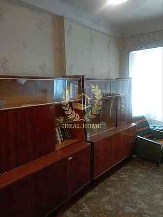 Продаж Квартира 3-кімнатна, 9/9 поверх на Дубровицкая ул., 5 Киев