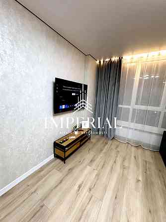 Продаж Квартира 2-кімнатна, 25/25 поверх на вул. Родини Крістерів Київ