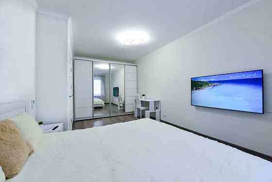 Оренда Квартира 1-кімнатна, 14/25 поверх на Ревуцького, 48 Київ