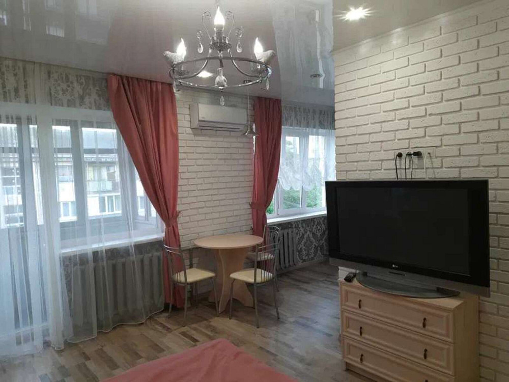 Оренда Квартира 1-кімнатна, 5/5 поверх на ул. Салютная, 8 Kiev - photo 1