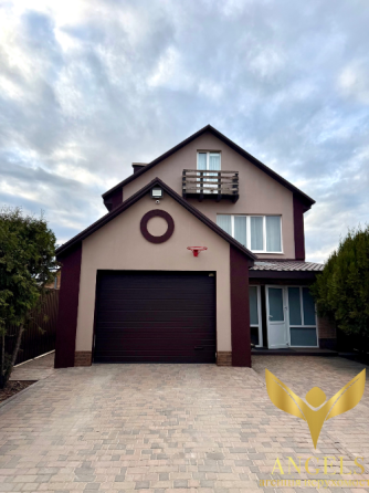 Продажа 3-этажный Дом с участком 3.4 сот 165 кв.м 4 комн. на провулок Акимівський Кропивницкий