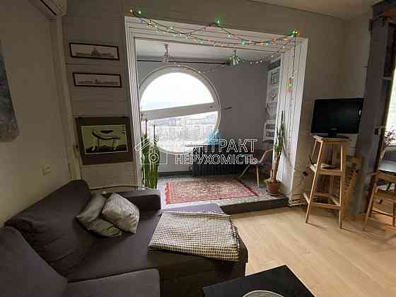 Продаж Квартира 3-кімнатна, 16/16 поверх на вул. Новгородская Харьков