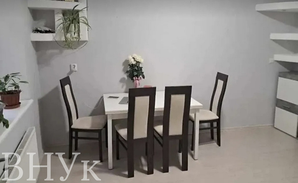 Продаж Квартира 2-кімнатна, 1/1 поверх на Українська Ужгород - фото 1