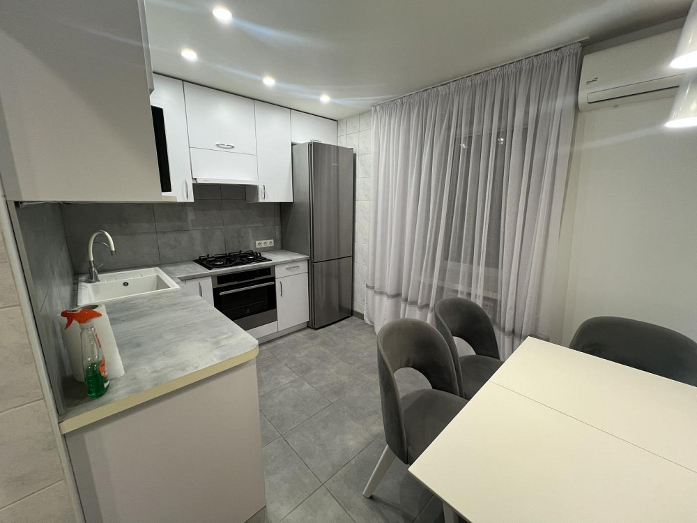 Продаж Квартира 3-кімнатна, 10/10 поверх на вул. Сяйво Львів - фото 2