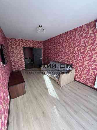 Оренда Квартира 2-кімнатна, 12/25 поверх на Драгоманова ул. Киев