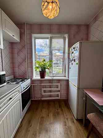 Оренда Квартира 1-кімнатна, 6/9 поверх на Дніпровська набережена, 5а Київ