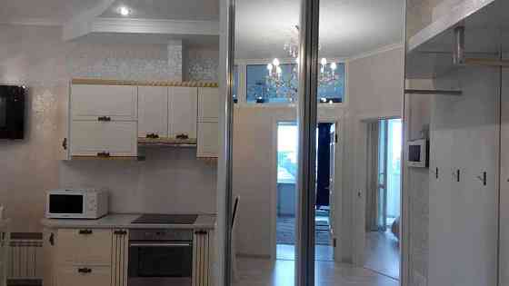 Оренда Квартира 2-кімнатна, 14/25 поверх на ул. Белорусская Київ