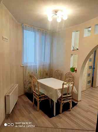 Оренда Квартира 1-кімнатна, 13/18 поверх на Сввітла, 3 д Kiev