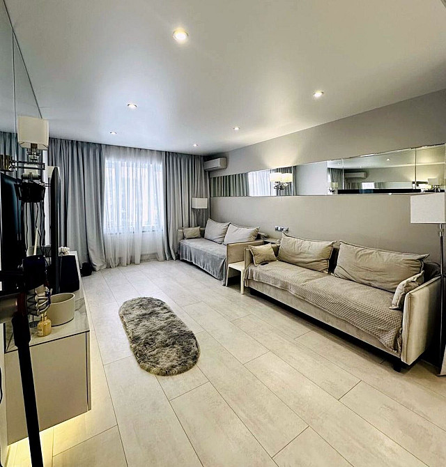 Продаж Квартира 3-кімнатна, 8/9 поверх на Новогодняя ул., 53 Дніпро - фото 1