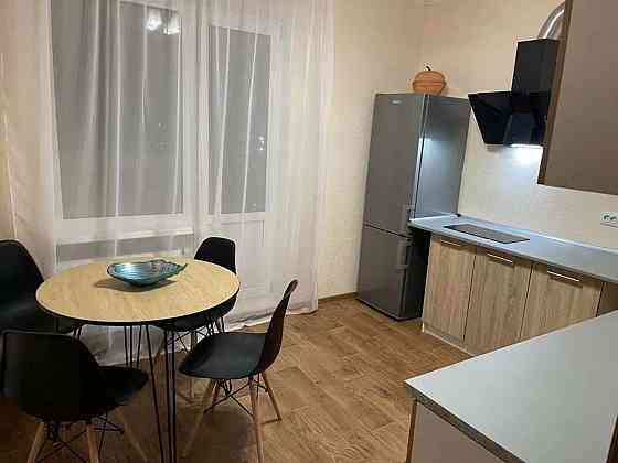 Оренда Квартира 1-кімнатна, 17/23 поверх на ул. Ревуцкого, 54 Kiev