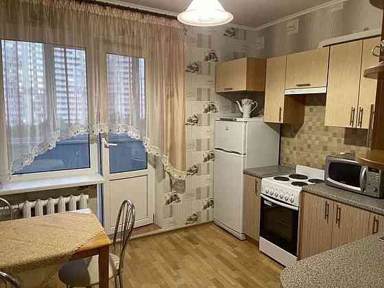 Оренда Квартира 1-кімнатна, 14/22 поверх на ул. Елены Пчилки, 2б Киев