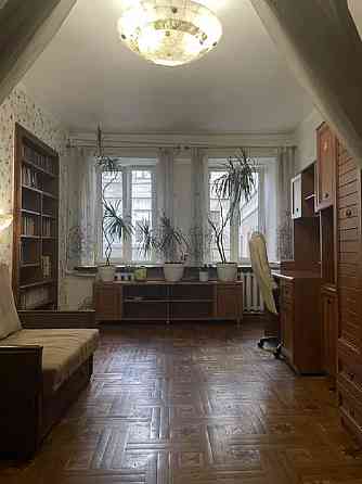 Продам 3-комнатную в центре, Пантелеймоновская / Привоз, 2/3 эт., окна во двор Odessa