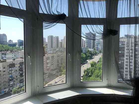 Оренда Квартира 3-кімнатна, 16/17 поверх на ул. Митрополита Василия Липковского Киев