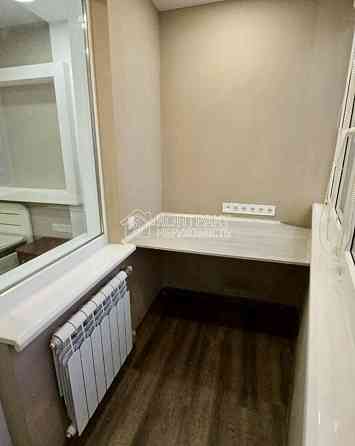 Продаж Квартира 3-кімнатна, 9/9 поверх на вул. Победы Харків