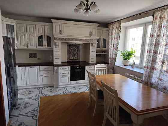 Продаж Квартира 3-кімнатна, 7/9 поверх на Володимира Івасюка вул., д. 24А Київ