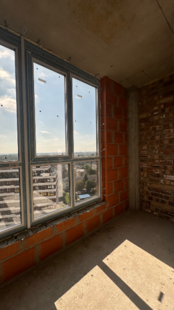 Продаж 1к Квартира 46.5 кв.м Листопад Івано-Франківськ