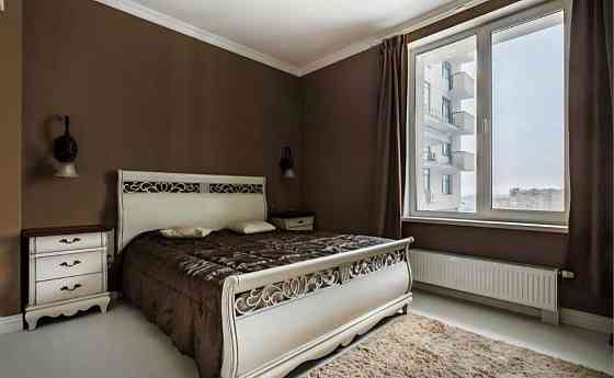 Продаж Квартира 3-кімнатна, 12/27 поверх на Коновальця Євгена вул., д. 44а Київ