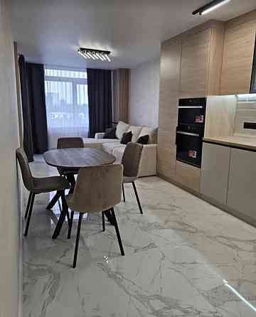 Продаж 2к квартири 80 кв. м на вул. Київська Ternopil'