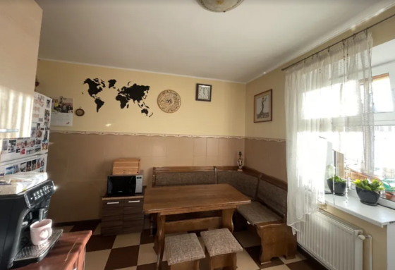 Продаж 3к квартири 76 кв. м на вул. Карпенка Тернопіль