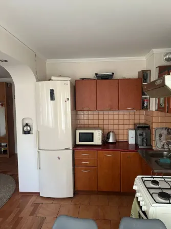 Продам 2к квартиру 44 м2 Набережна Перемоги Гарний житловий стан Дніпро