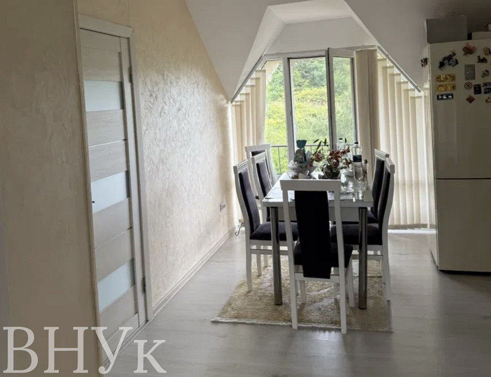 Продаж Квартира 3-кімнатна, 3/3 поверх на Бам Ужгород - фото 1