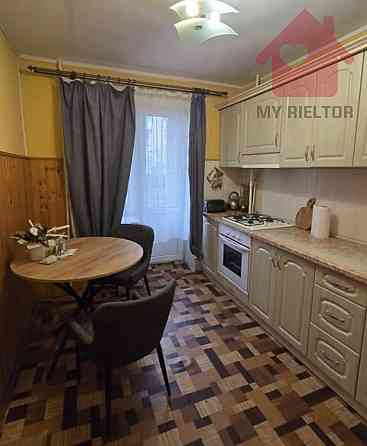 Продаж Квартира 2-кімнатна, 2/5 поверх на Марка Вовчка Uzhhorod