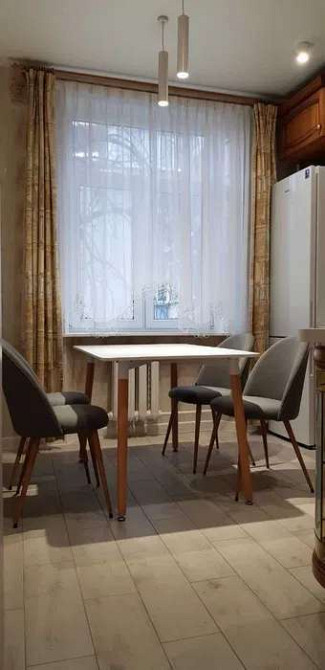 Оренда Квартира 3-кімнатна, 5/5 поверх на пл. Львовская Киев - изображение 1