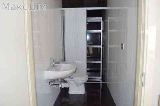 Продаж приміщення вільного призначення на вул. Валова приміщень - 1 Тернопіль