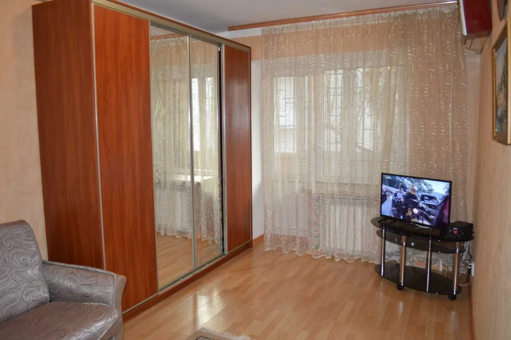 Оренда Квартира 1-кімнатна, 2/9 поверх на Виборзька, 81/83. Київ - фото 1