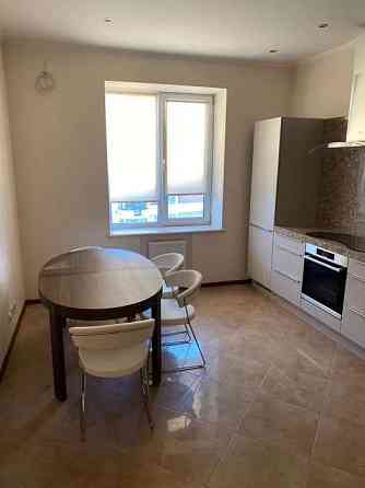 Оренда Квартира 2-кімнатна, 10/14 поверх на ул. Златоустовская Киев